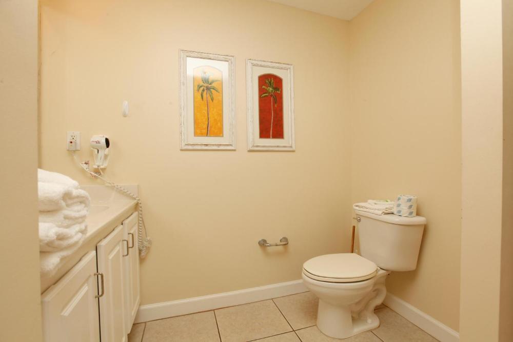 Three-Bedroom Apartment with sea View 1807 interior